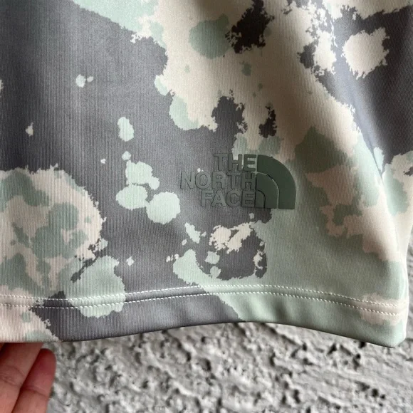 THE NORTH FACE Light Camouflage Fitted Biker Shorts with Pockets Women’s Medium - Picture 3 of 14